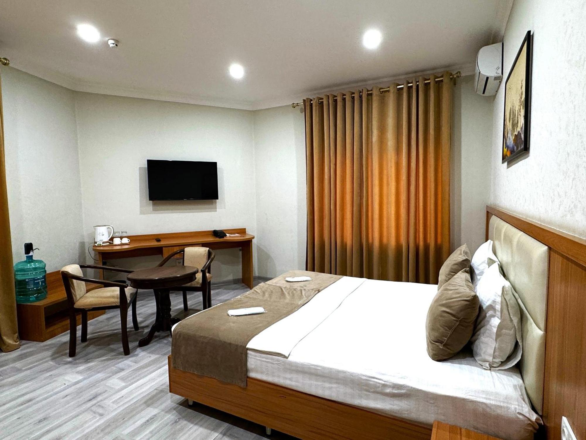 The Moon Tashkent Hotel Εξωτερικό φωτογραφία